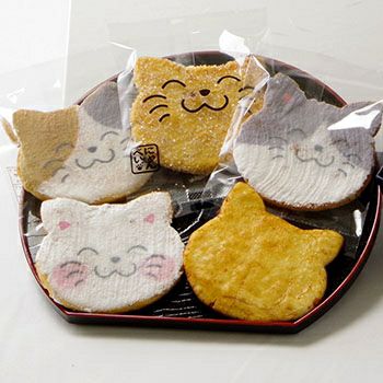 かわいい猫型煎餅の贈答品「にゃんべいと七福にゃんべいミックス箱」